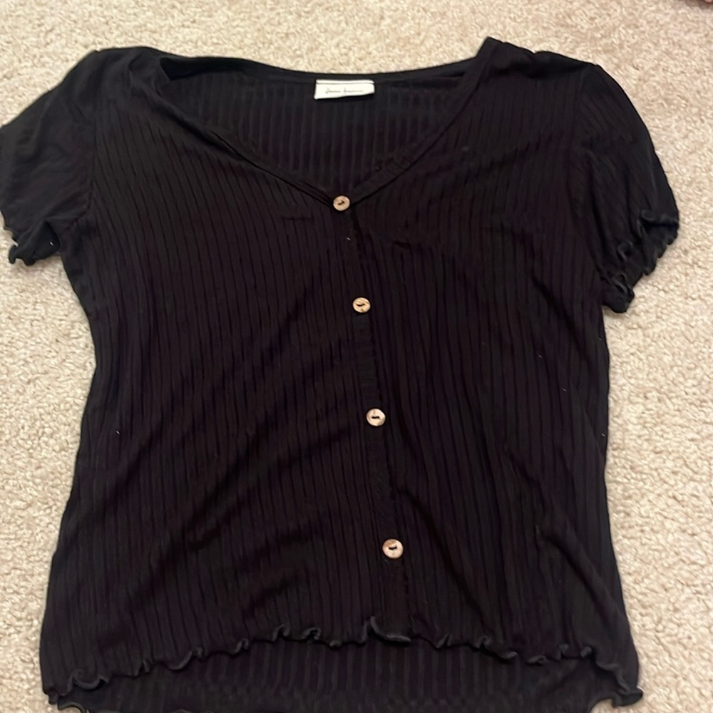 Free kisses black top